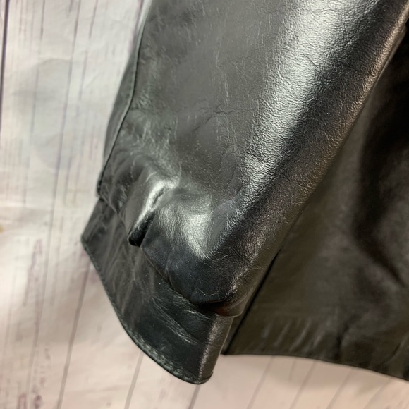 Woman’s Wilson suede and leather size 8 jacket - Picture 7 of 7